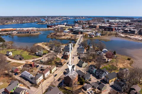 $819,000 | 348 Maplewood Avenue, Unit 4, Portsmouth, NH 03801