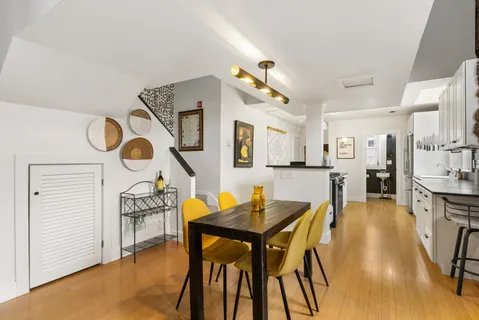 $819,000 | 348 Maplewood Avenue, Unit 4, Portsmouth, NH 03801