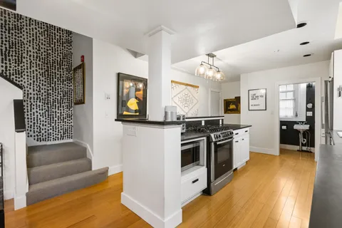 $819,000 | 348 Maplewood Avenue, Unit 4, Portsmouth, NH 03801