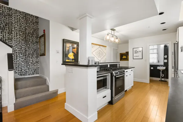 $819,000 | 348 Maplewood Avenue, Unit 4, Portsmouth, NH 03801