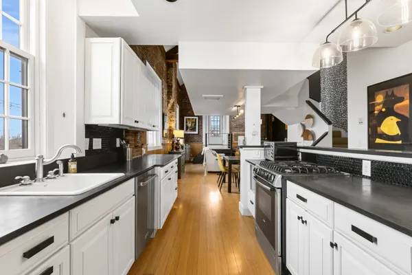 $819,000 | 348 Maplewood Avenue, Unit 4, Portsmouth, NH 03801