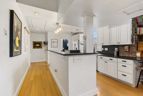 $819,000 | 348 Maplewood Avenue, Unit 4, Portsmouth, NH 03801