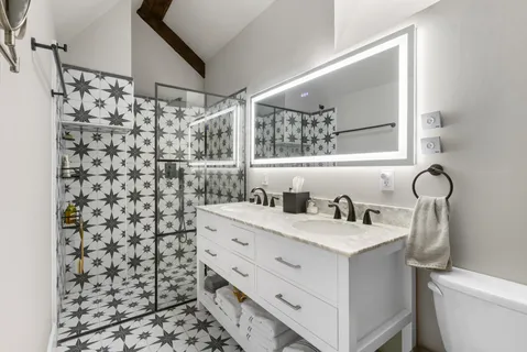 $819,000 | 348 Maplewood Avenue, Unit 4, Portsmouth, NH 03801
