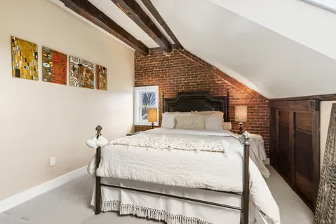 $819,000 | 348 Maplewood Avenue, Unit 4, Portsmouth, NH 03801