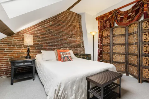 $819,000 | 348 Maplewood Avenue, Unit 4, Portsmouth, NH 03801