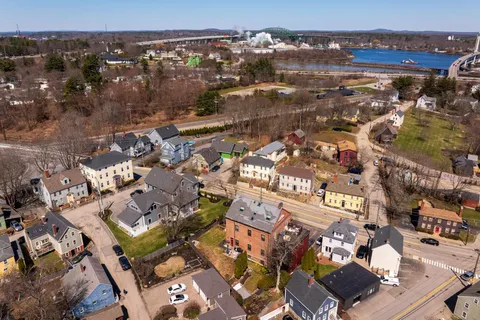 $819,000 | 348 Maplewood Avenue, Unit 4, Portsmouth, NH 03801