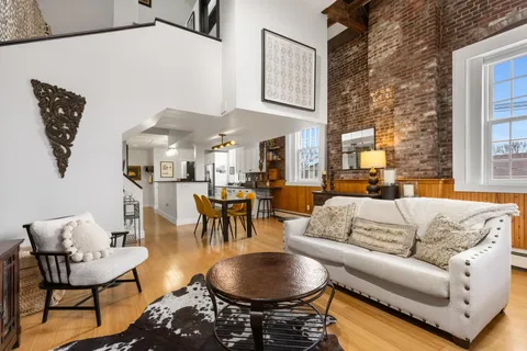$819,000 | 348 Maplewood Avenue, Unit 4, Portsmouth, NH 03801