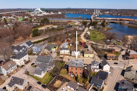$819,000 | 348 Maplewood Avenue, Unit 4, Portsmouth, NH 03801