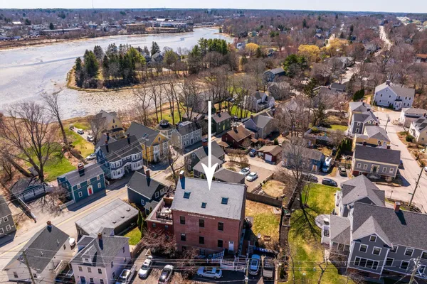 $819,000 | 348 Maplewood Avenue, Unit 4, Portsmouth, NH 03801