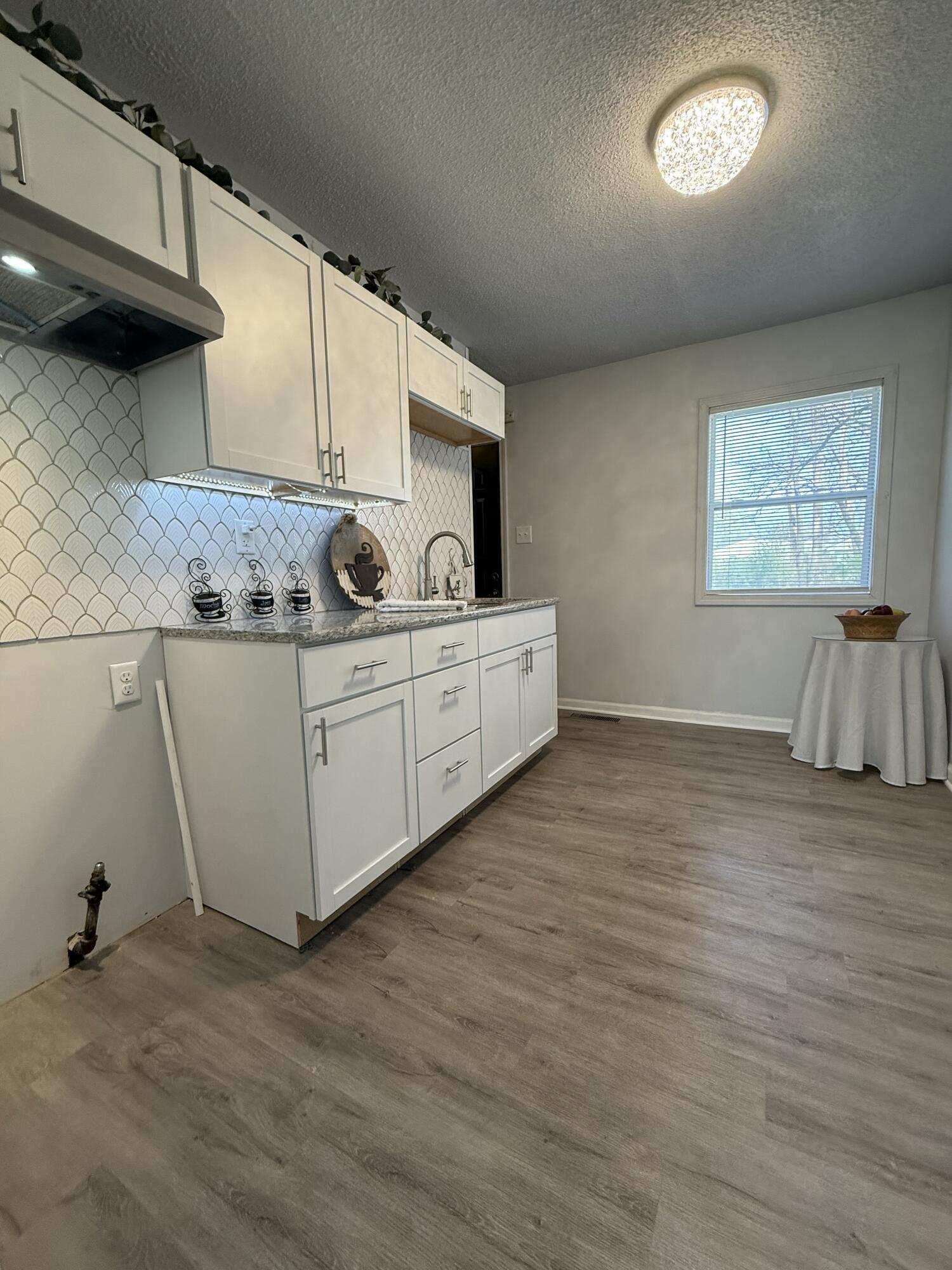 841 Pierce Street Gary, IN 46402 - Photo 5 of 16 1500x2000