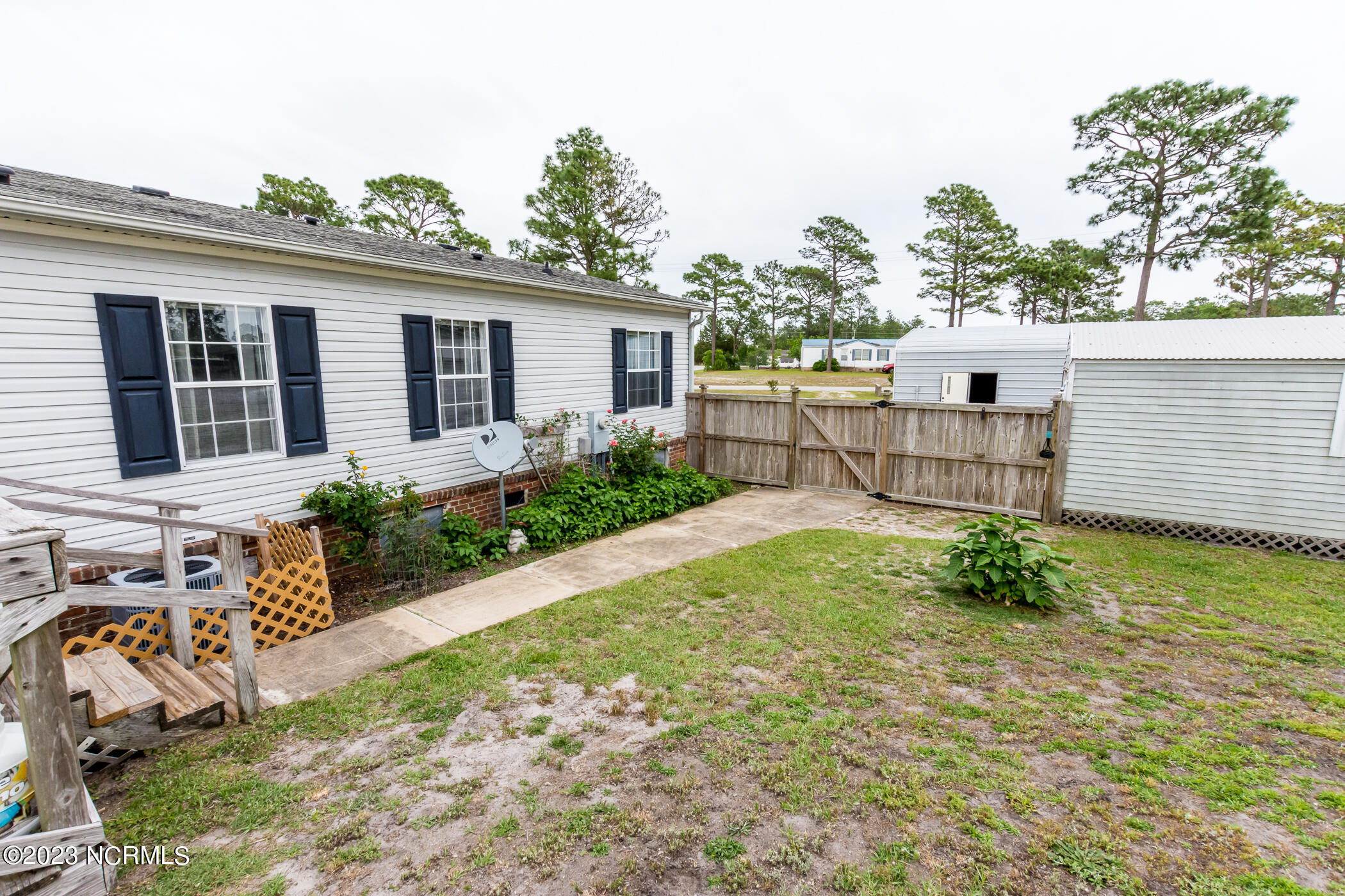 115 North Queens Street Hubert, NC 28539 - Photo 66 of 84 115 N Queens St-86