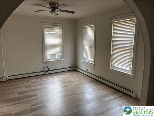 $2,300 | 413 Pawnee Street, Bethlehem, PA 18015