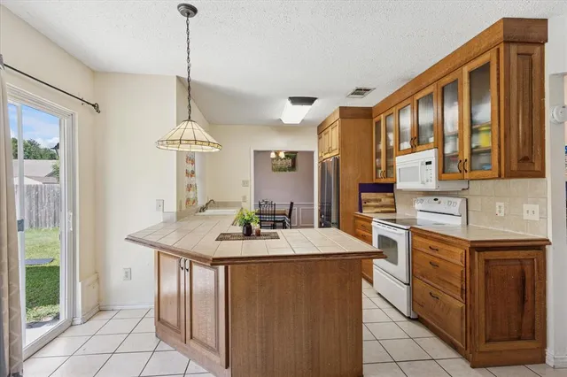 $298,000 | 2528 Creekwood Lane, Fort Worth, TX 76123