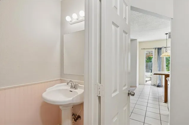 $298,000 | 2528 Creekwood Lane, Fort Worth, TX 76123