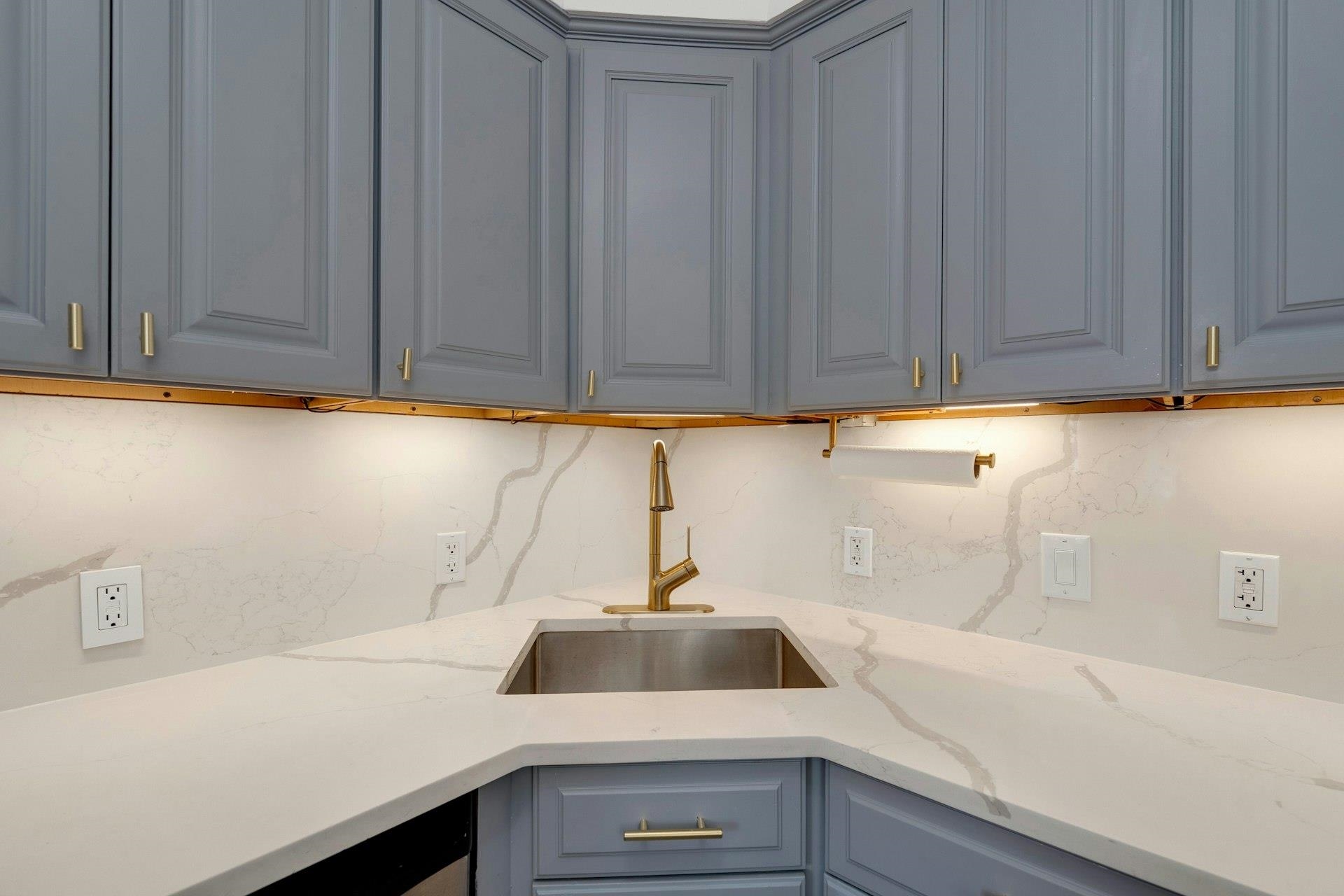 159 Newark Street, Unit 4D Hoboken, NJ 07030 - Photo 13 of 27