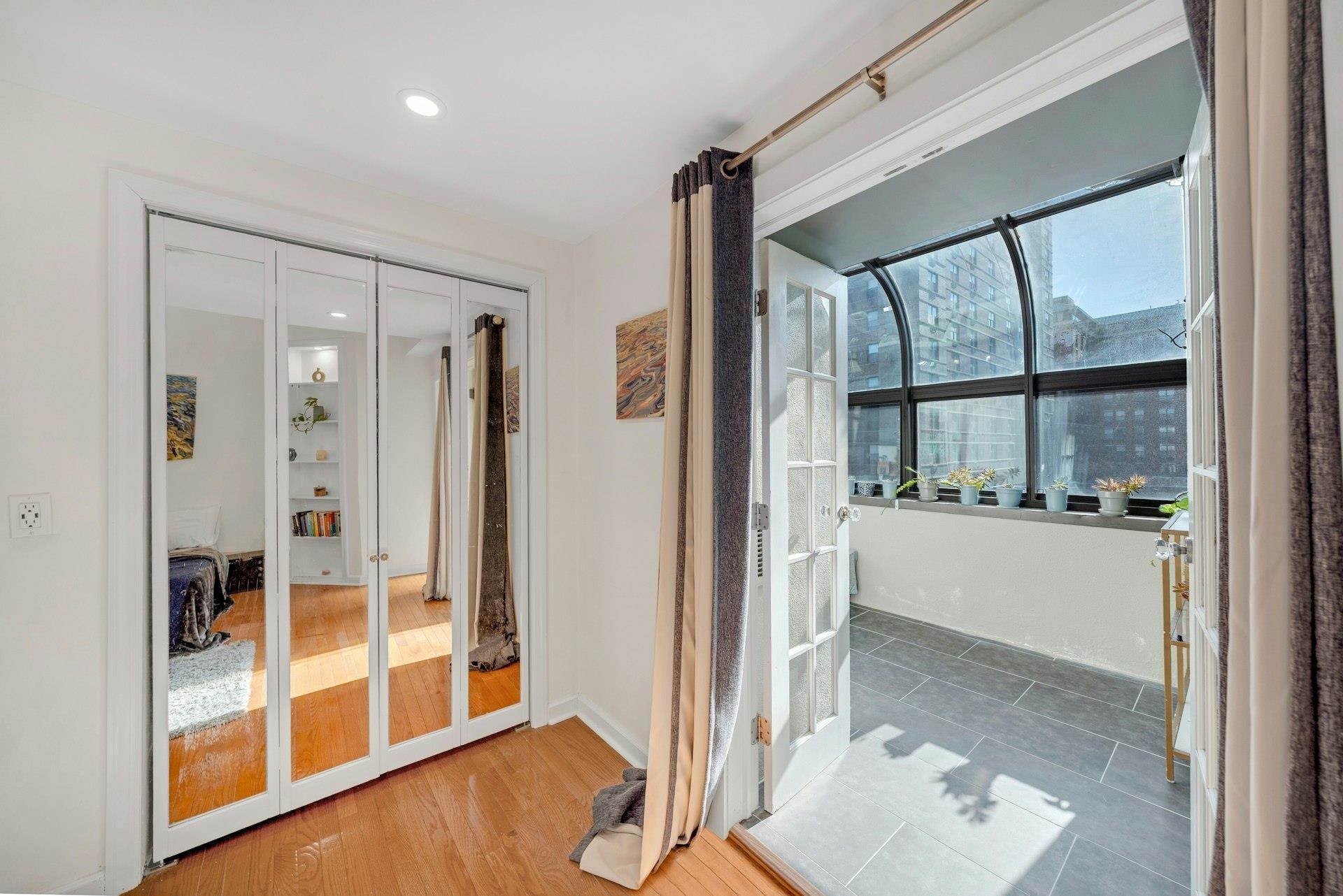 159 Newark Street, Unit 4D Hoboken, NJ 07030 - Photo 18 of 27