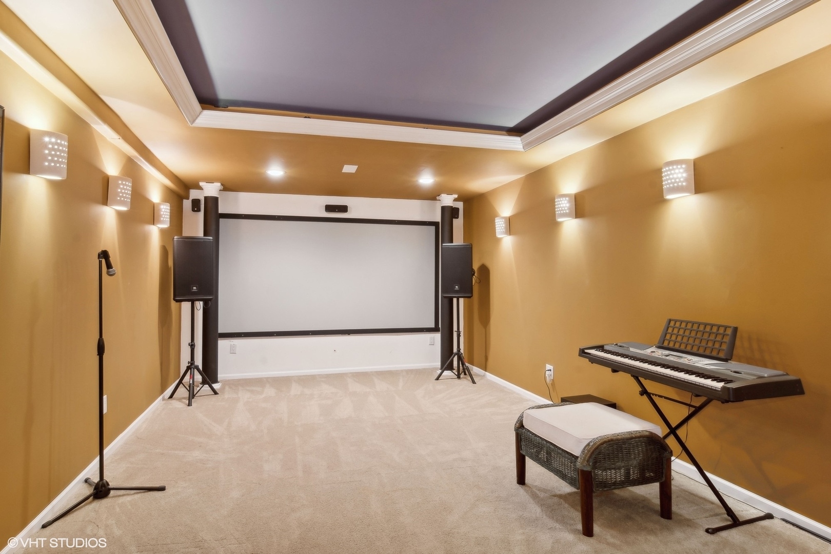 36 Ford Lane Naperville, IL 60565 - Photo 33 of 42 a view of a room with gym equipment