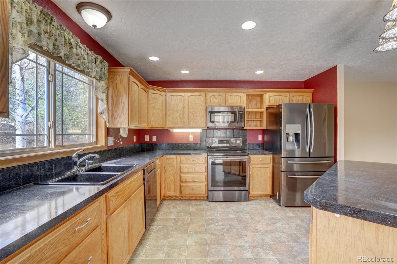 7200 23rd Street Road Greeley, CO 80634 - Photo 7 of 37 Gallery Image 7
