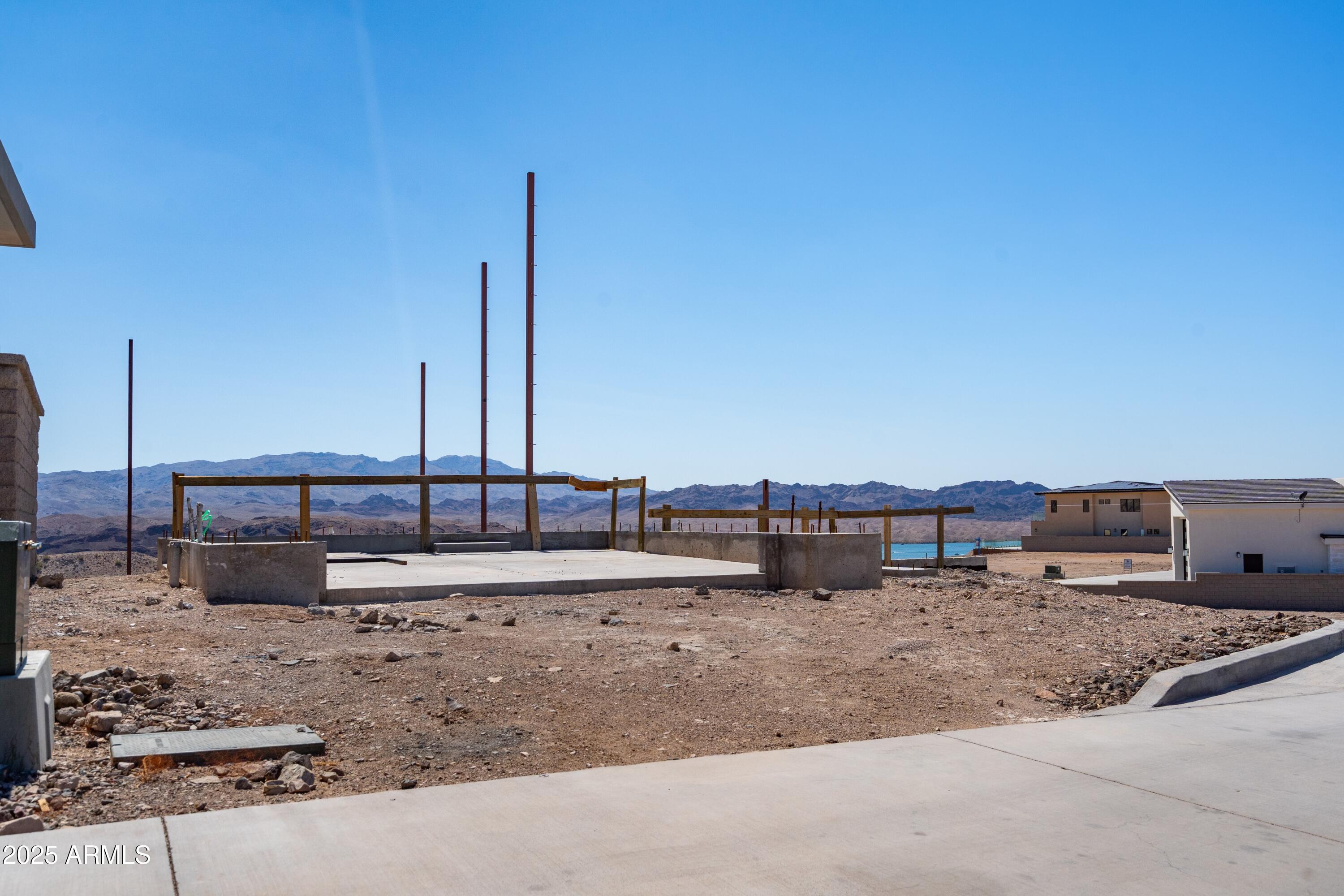 2436 The Rdgs Way, Unit 49 Lake Havasu City, AZ 86406 - Photo 3 of 12 a view of a terrace