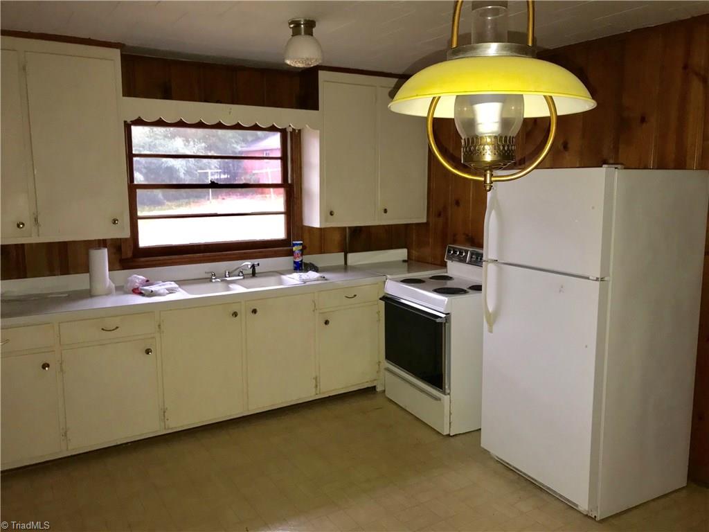 251 Rolling Road Burlington, NC 27217 - Photo 7 of 10 Gallery Image 7