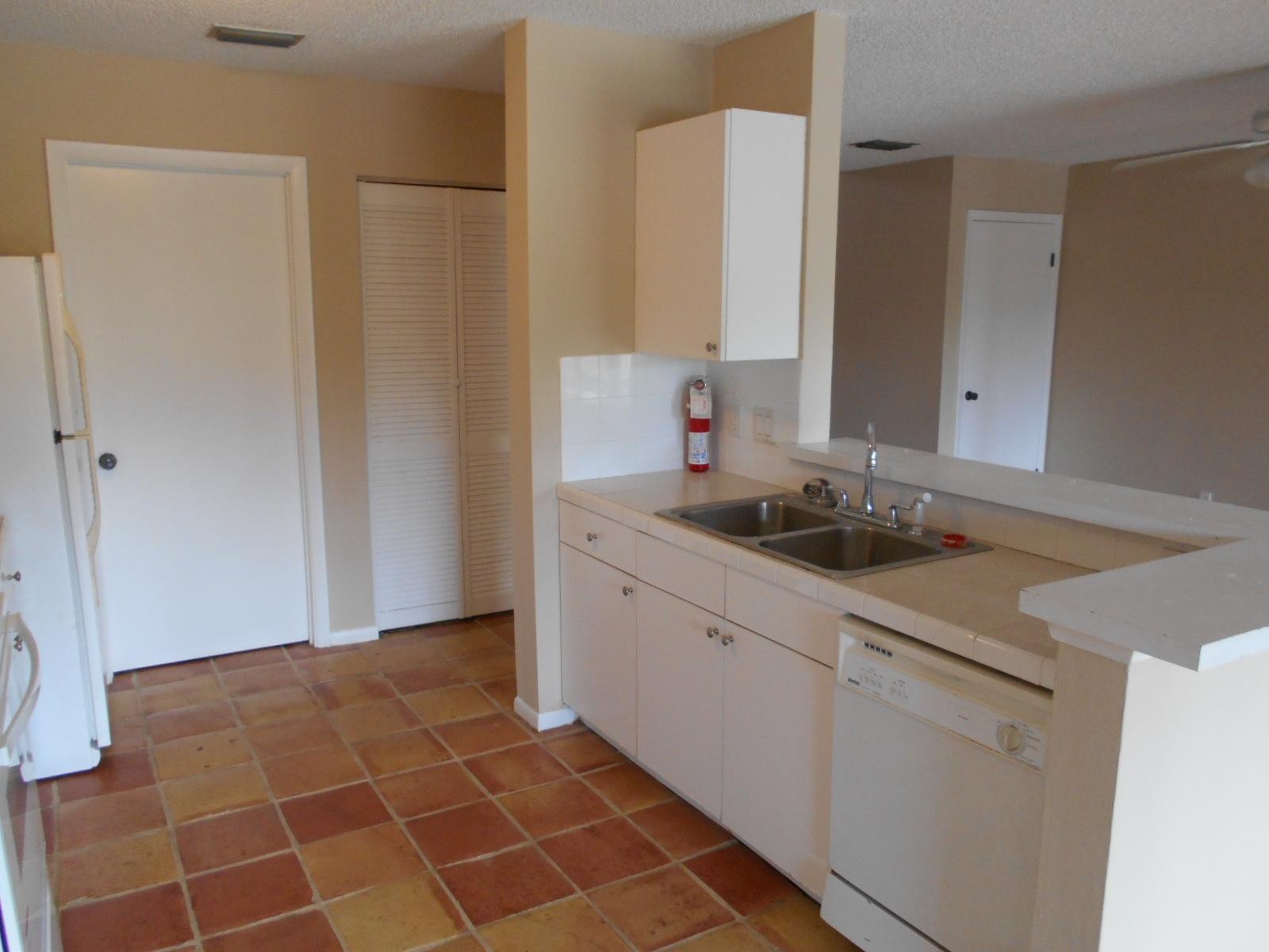 6751 Boca Pines Trail, Unit C Boca Raton, FL 33433 - Photo 7 of 18 Kitchen