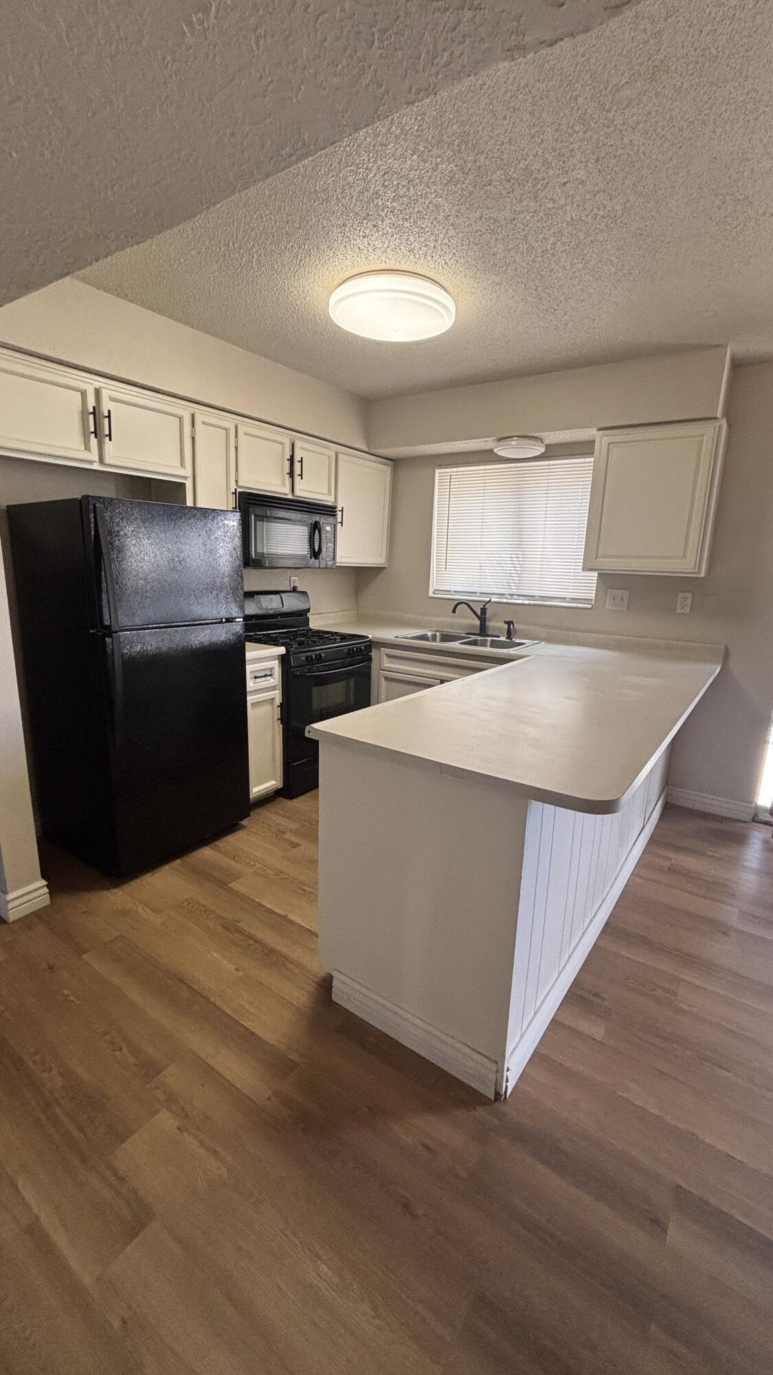 1355 Rio Rancho Boulevard Southeast, Unit B Rio Rancho, NM 87124 - Photo 6 of 14 Gallery Image 6