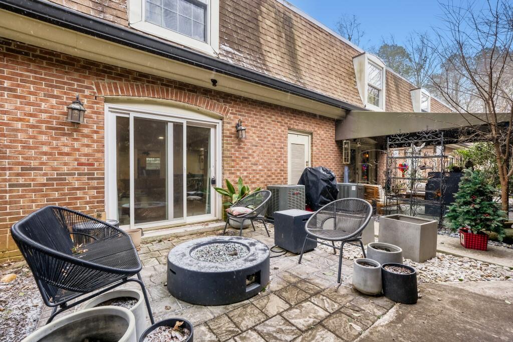 1261 Lavista Road Northeast, Unit M6 Atlanta, GA 30324 - Photo 31 of 35 Gallery Image 31