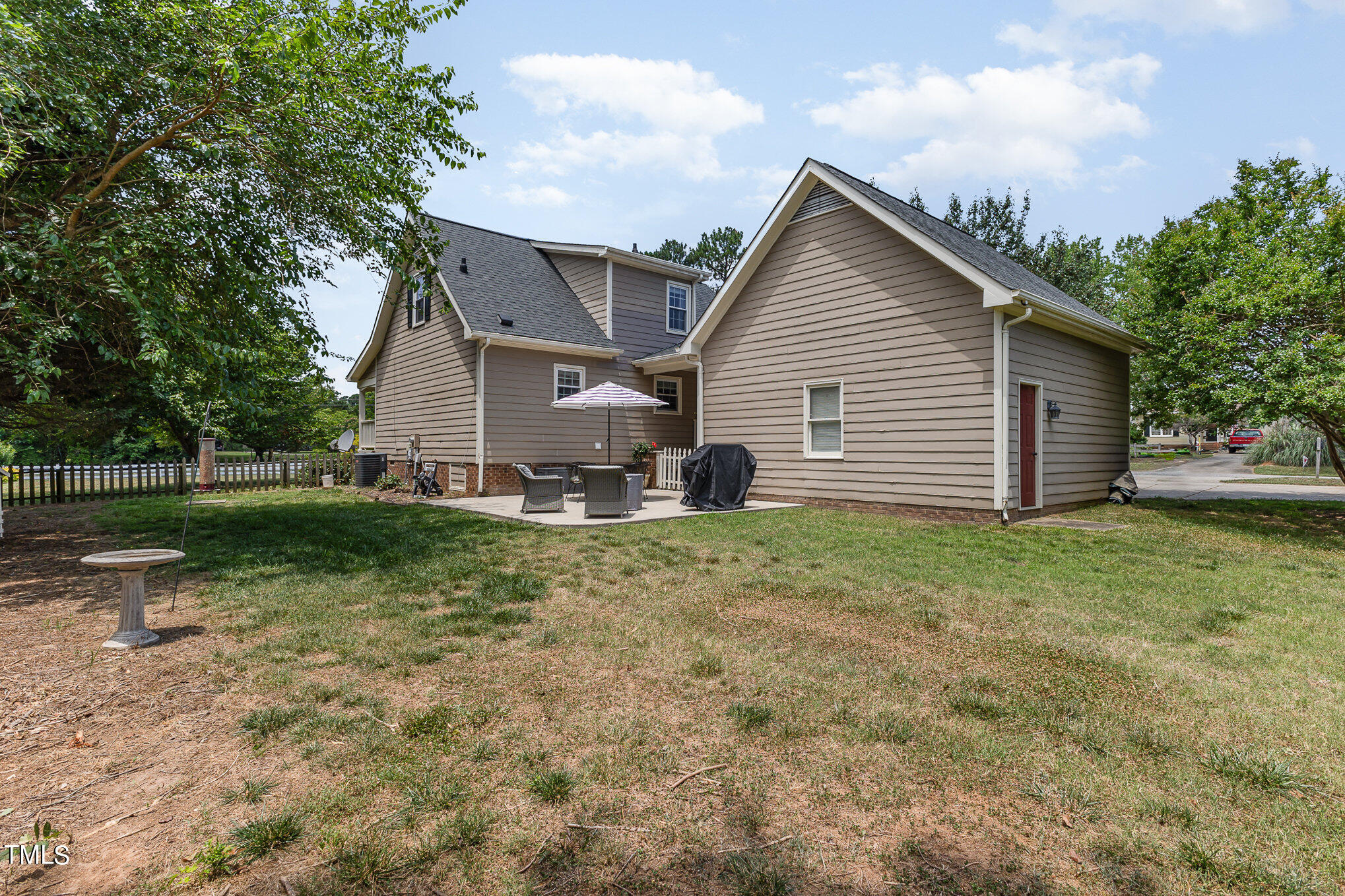 4728 Cedarfield Drive Raleigh, NC 27606 - Photo 21 of 29 025_cy1a1638-edit