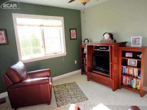 8318 Cook Road Swartz Creek, MI 48473 - Photo 32 of 50 20439940-31.JPG