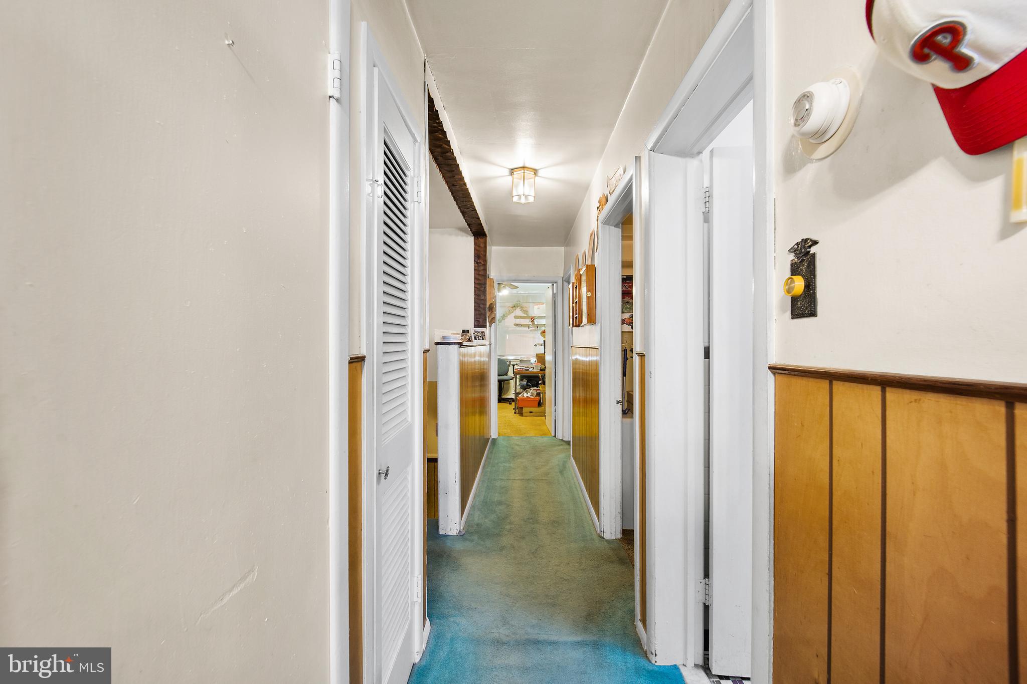 209 Ridley Avenue Folsom, PA 19033 - Photo 18 of 30 Hallway