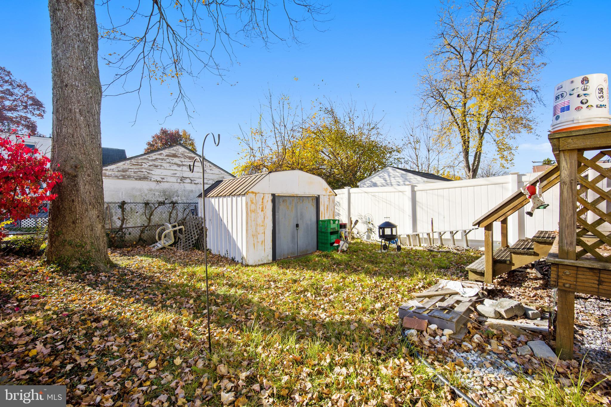 209 Ridley Avenue Folsom, PA 19033 - Photo 29 of 30 Backyard