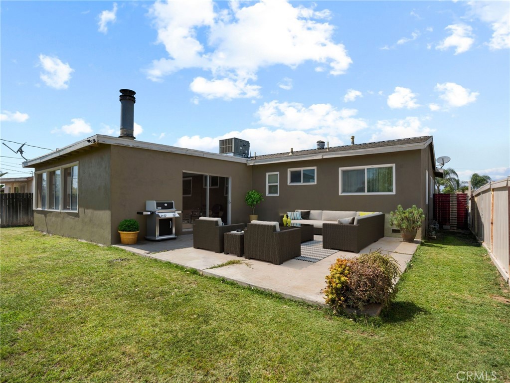 223 East Alru Street Rialto, CA 92376 - Photo 26 of 35