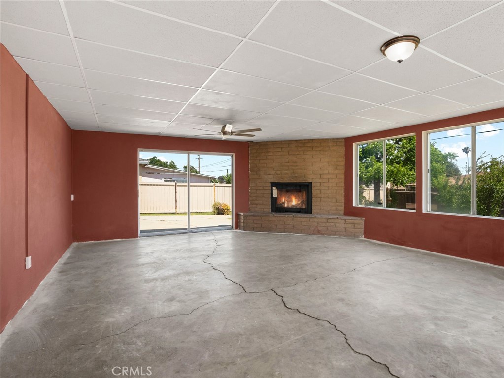 223 East Alru Street Rialto, CA 92376 - Photo 31 of 35