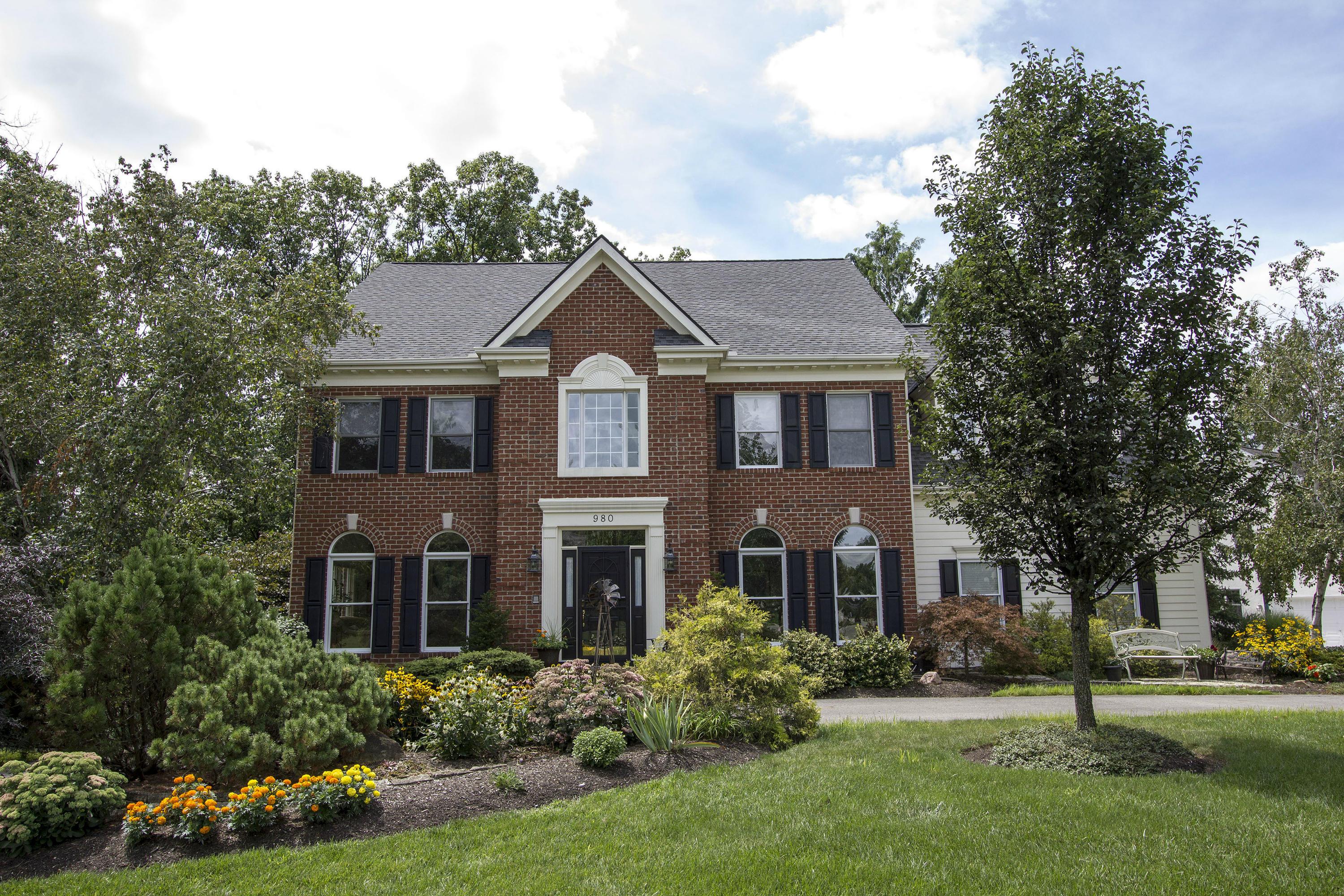 980 Ridge Crest Drive Gahanna, OH 43230 - Photo 2 of 40