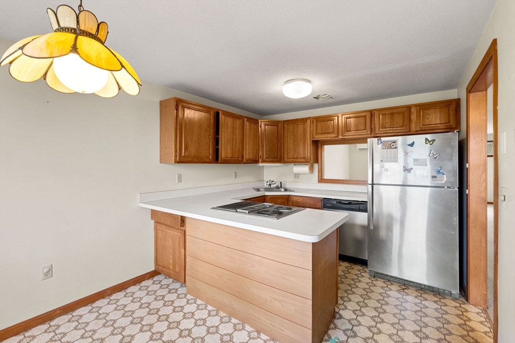 174 Lowell Road, Unit 71 Mashpee, MA 02649 - Photo 3 of 25 Gallery Image 3
