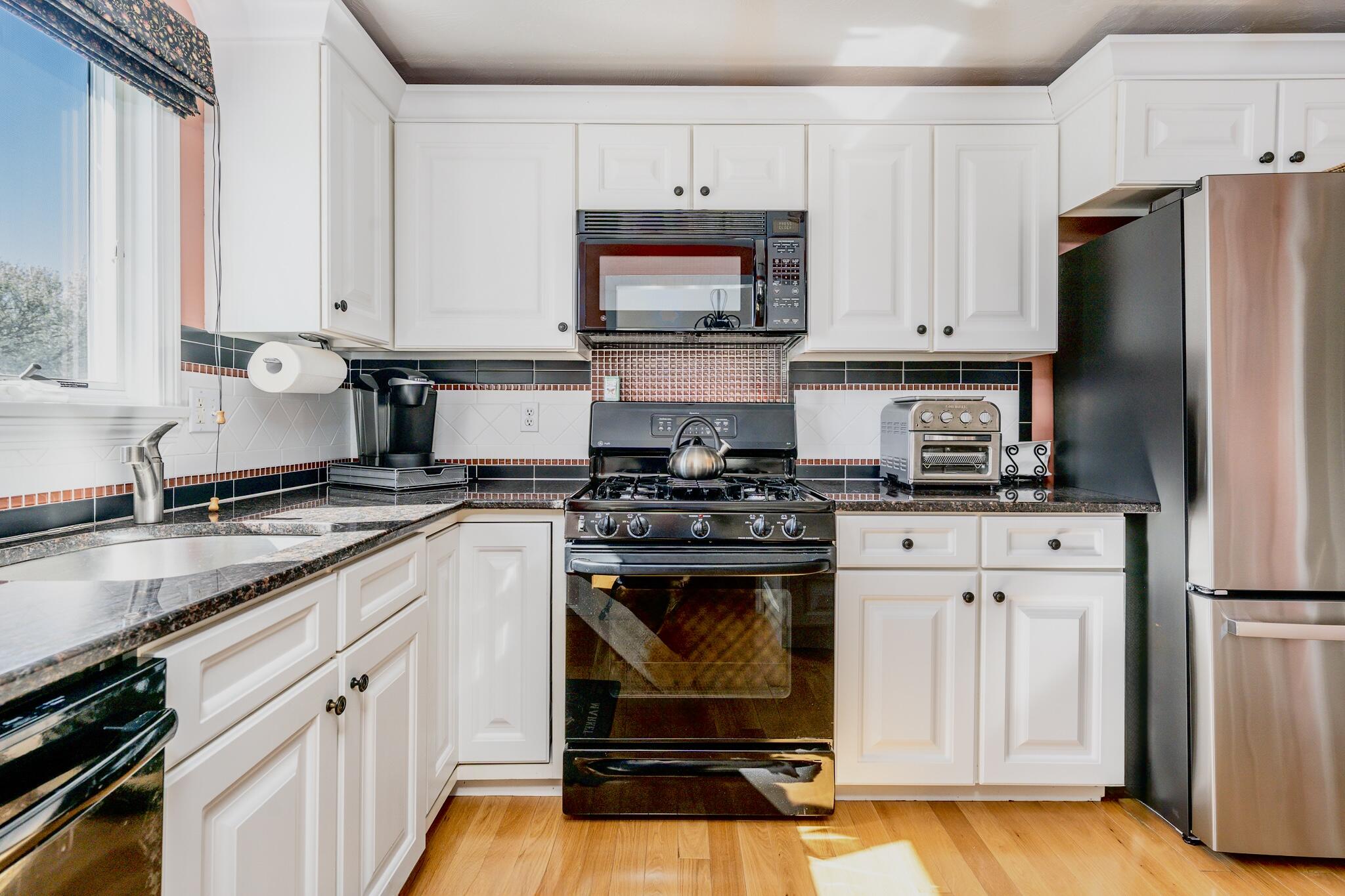 1 Ironwood Path Mashpee, MA 02649 - Photo 9 of 39 Kitchen