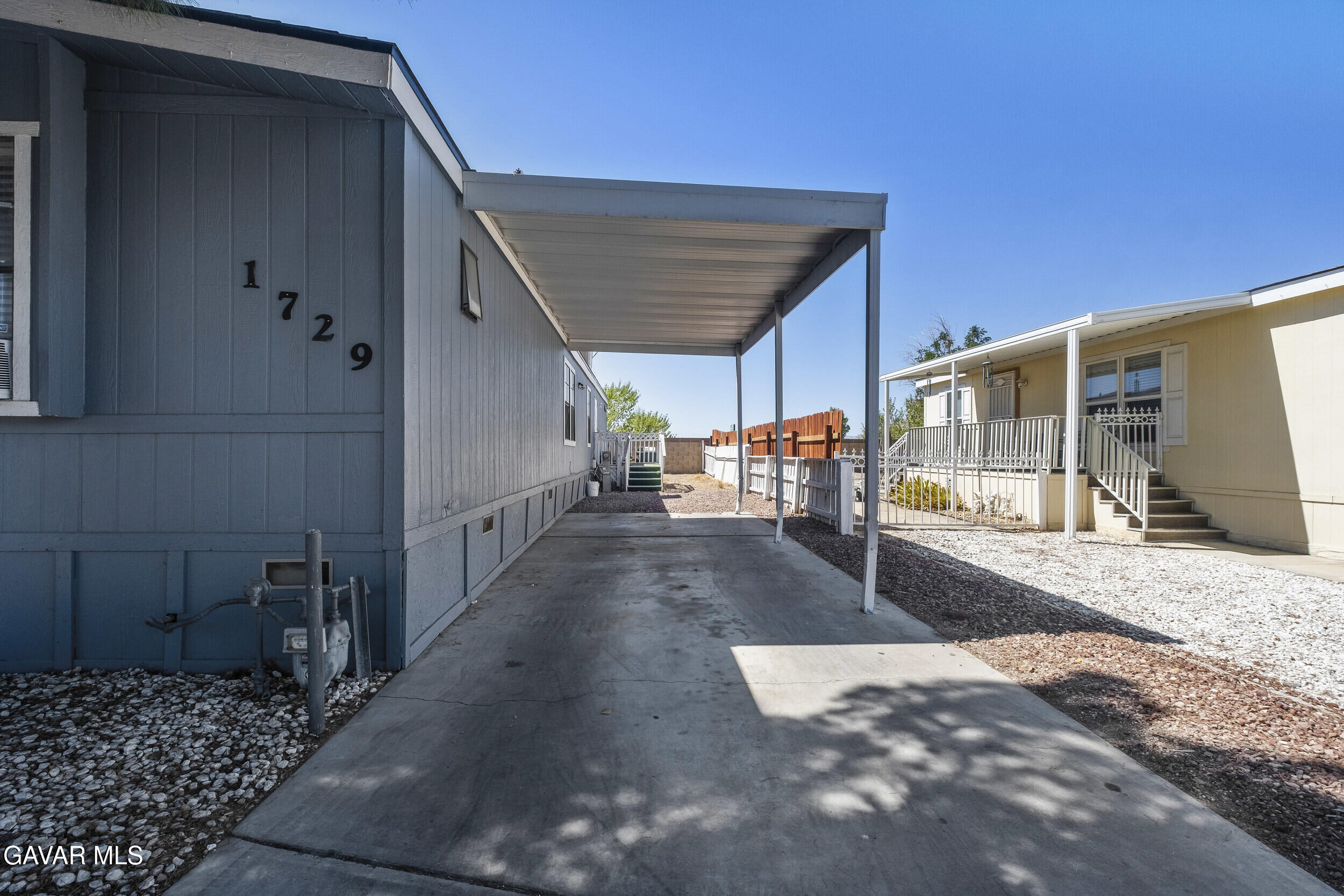 1729 Jamie Way Rosamond, CA 93560 - Photo 4 of 16 4