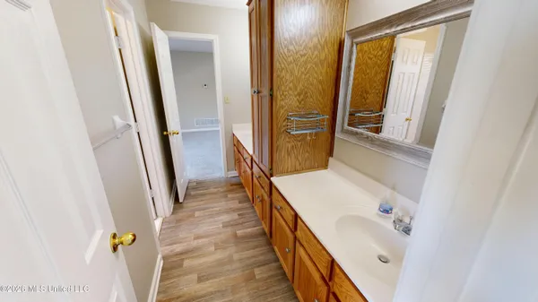 $334,900 | 5780 Honey Oak Drive, Hernando, MS 38632