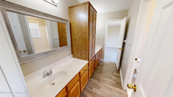 $334,900 | 5780 Honey Oak Drive, Hernando, MS 38632