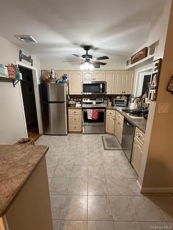 $699,000 | 692 Woodside Drive, Wantagh, NY 11793