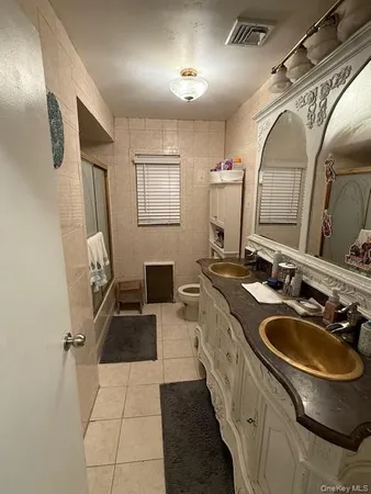 $699,000 | 692 Woodside Drive, Wantagh, NY 11793