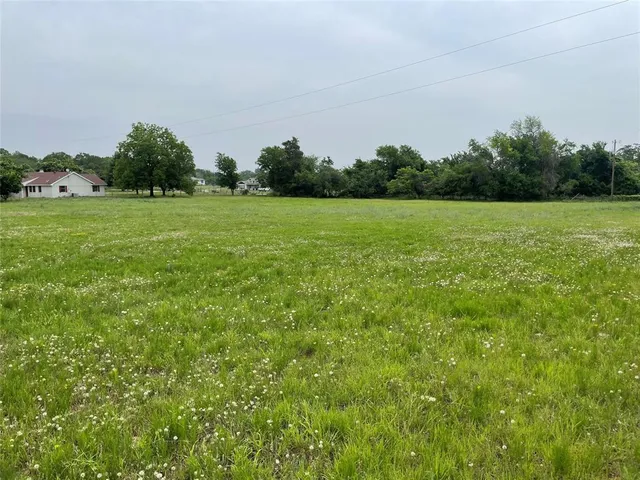 $99,000 | 979 East Barry Street, Azle, TX 76020