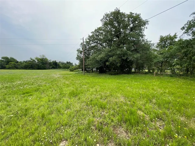 $99,000 | 979 East Barry Street, Azle, TX 76020