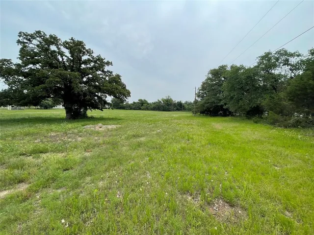 $99,000 | 979 East Barry Street, Azle, TX 76020