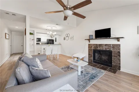 $169,999 | 1501 Stallings Drive, Unit 48, College Station, TX 77840