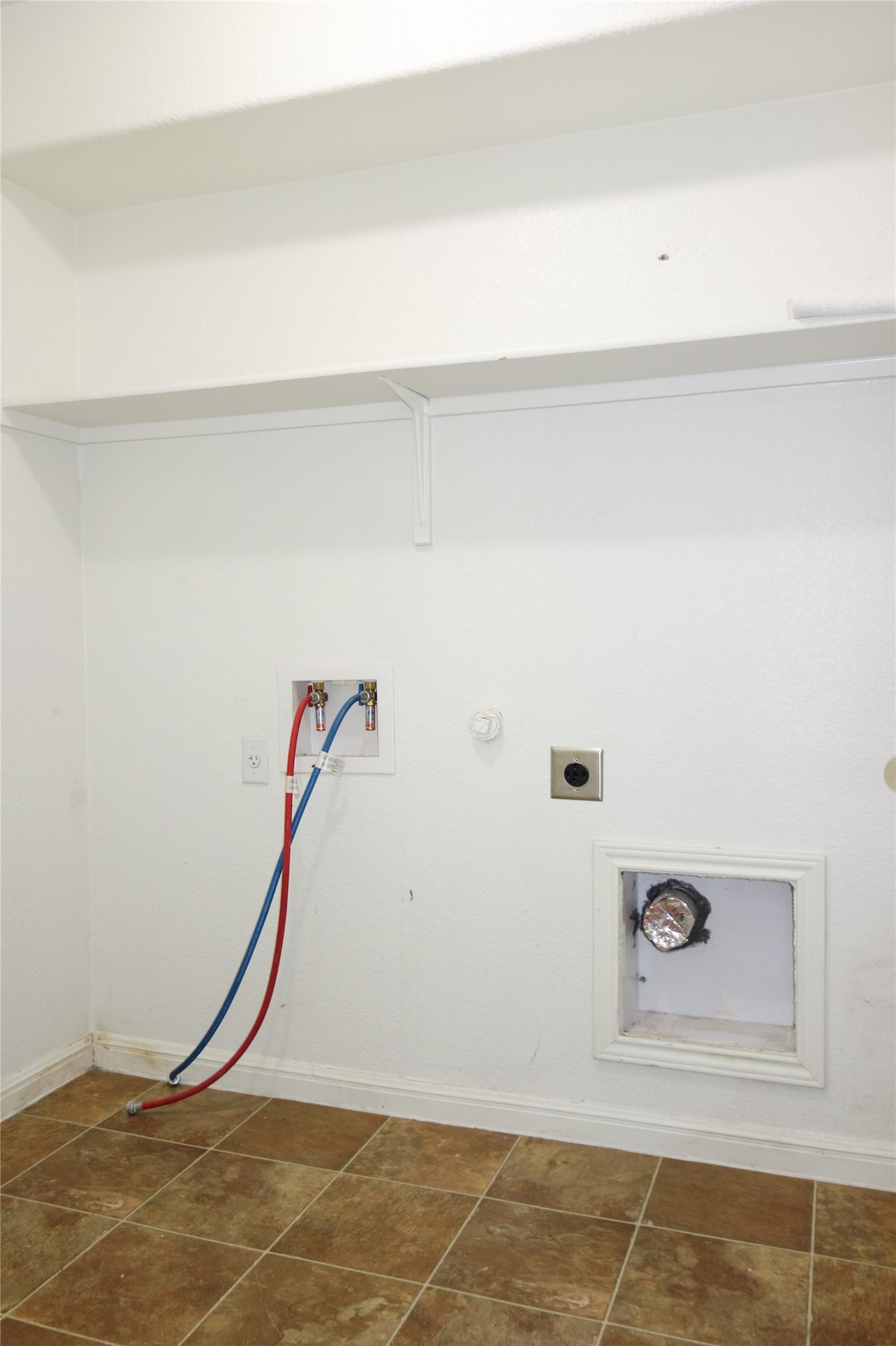 108 Lavaca Loop Hutto, TX 78634 - Photo 21 of 39 a bathroom with a shower