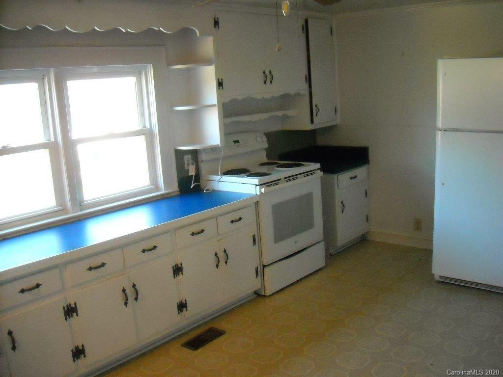 4112 Henry River Road Hickory, NC 28602 - Photo 4 of 13 Gallery Image 4
