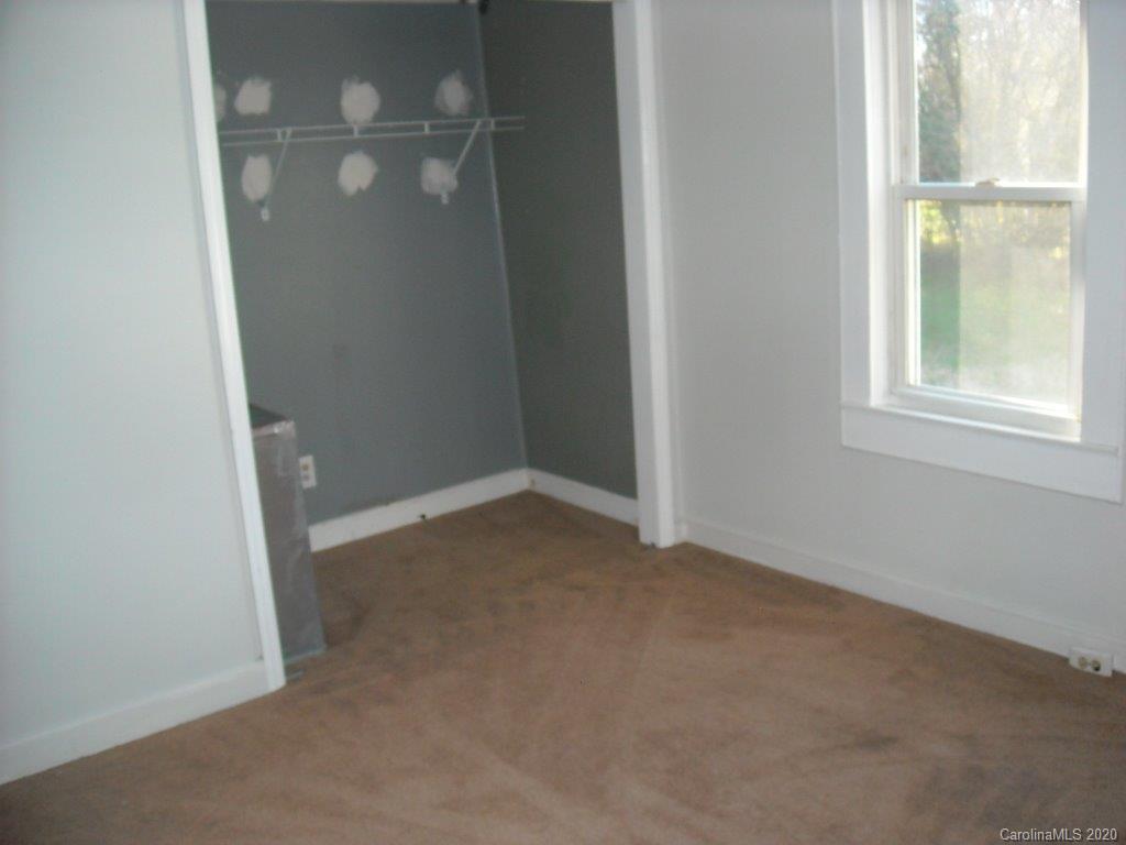 4112 Henry River Road Hickory, NC 28602 - Photo 7 of 13 Gallery Image 7