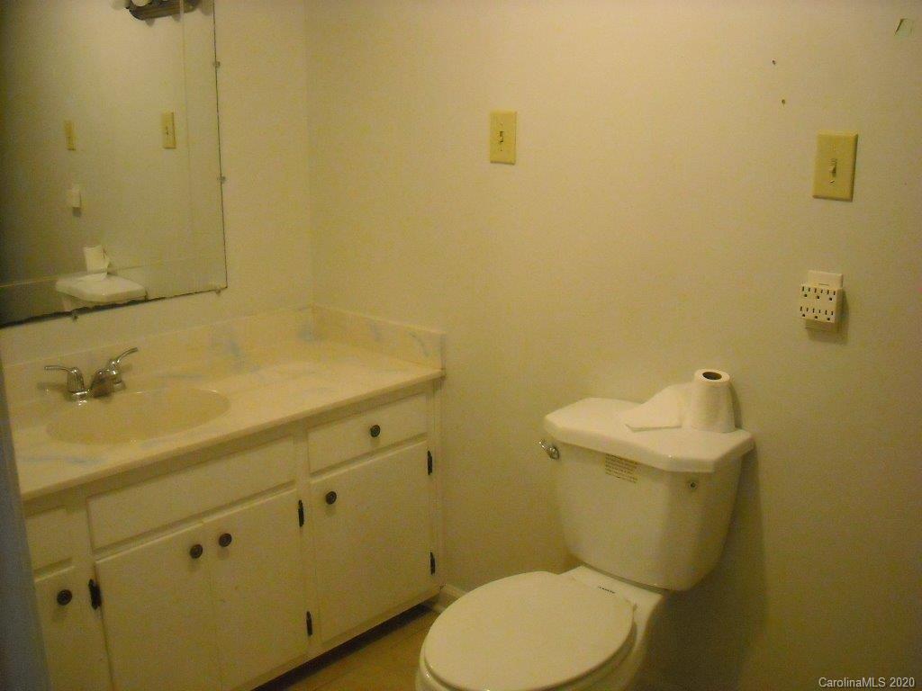 4112 Henry River Road Hickory, NC 28602 - Photo 8 of 13 Gallery Image 8