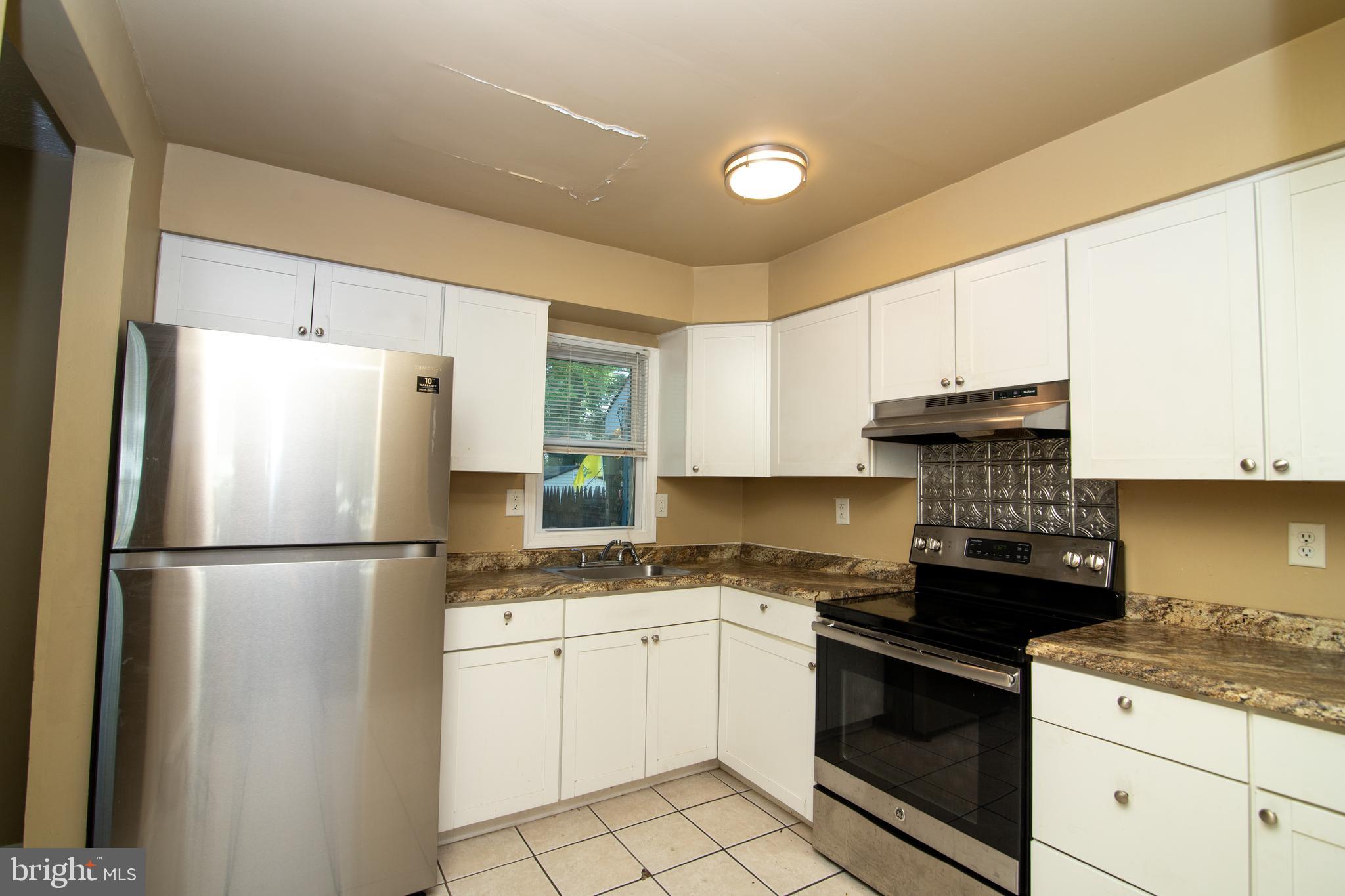 57 Berkshire Road Sicklerville, NJ 08081 - Photo 11 of 25 Gallery Image 11